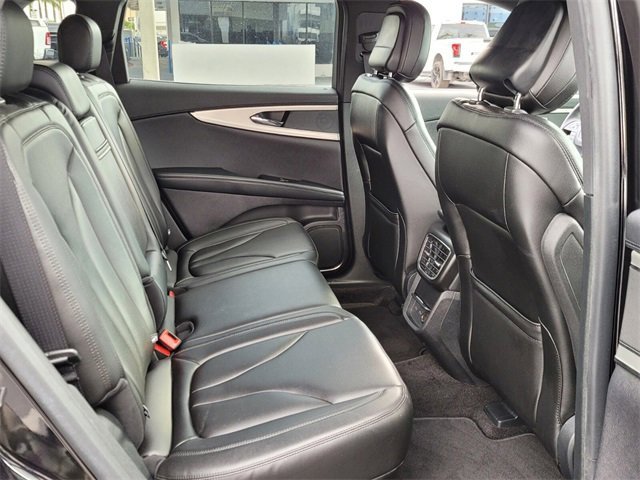 Used 2020 Lincoln Nautilus FWD image 14