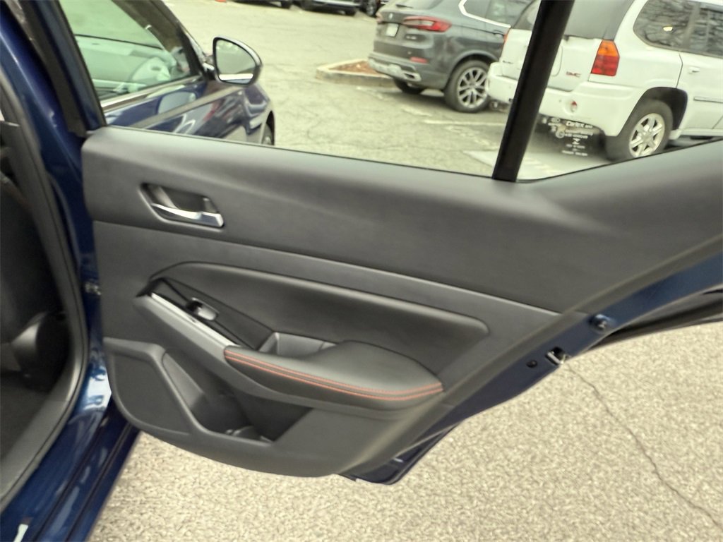 Used 2023 Nissan Altima 2.5 SR image 27