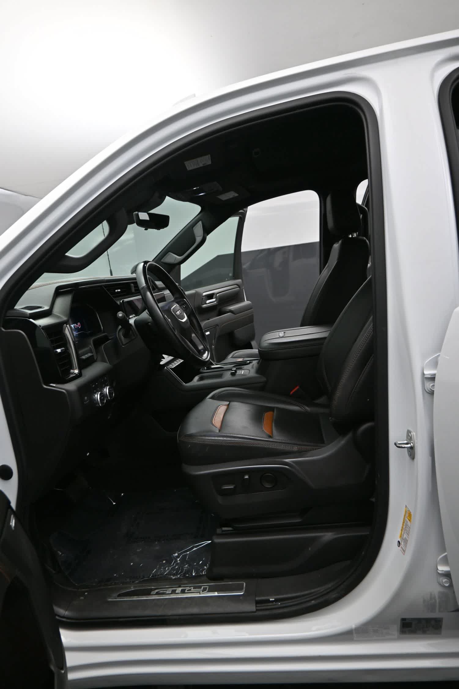 Used 2024 GMC Sierra 2500 AT4 w/ AT4 Premium Plus Package AWD/4WD image 55