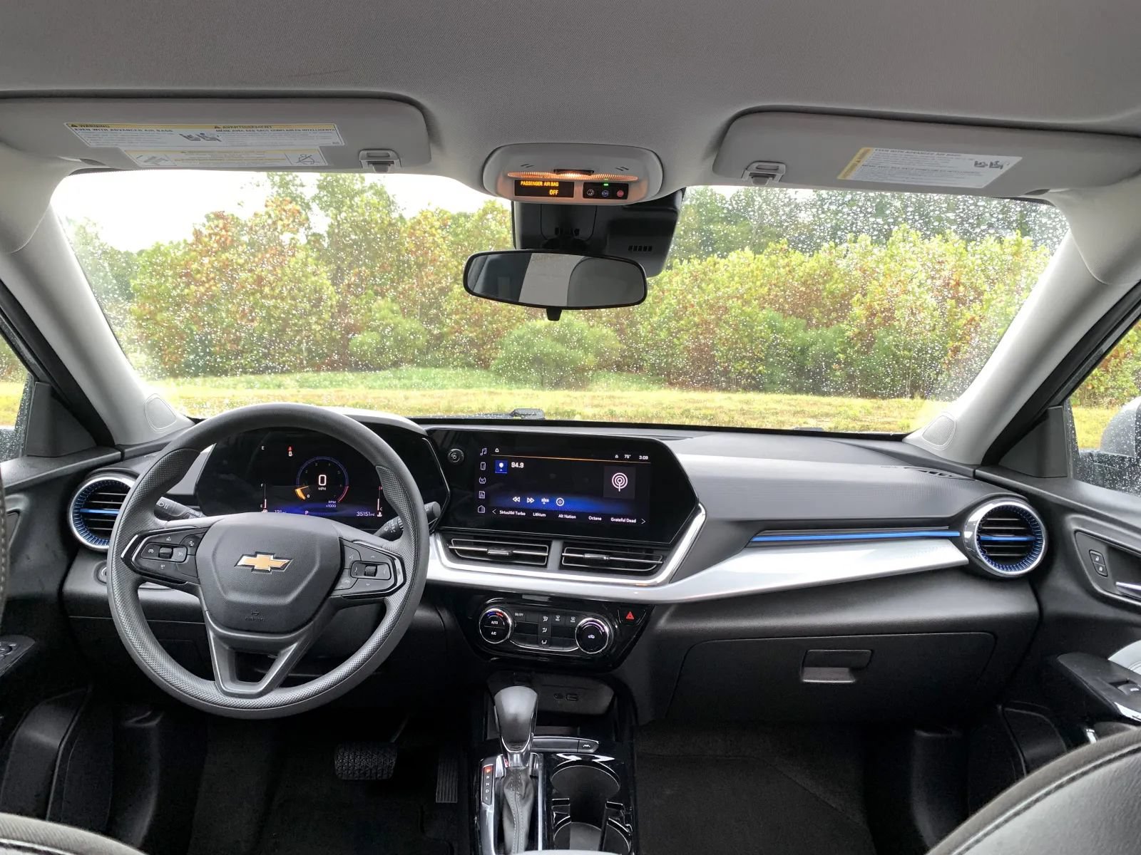 Used 2025 Chevrolet Trax LT FWD image 12