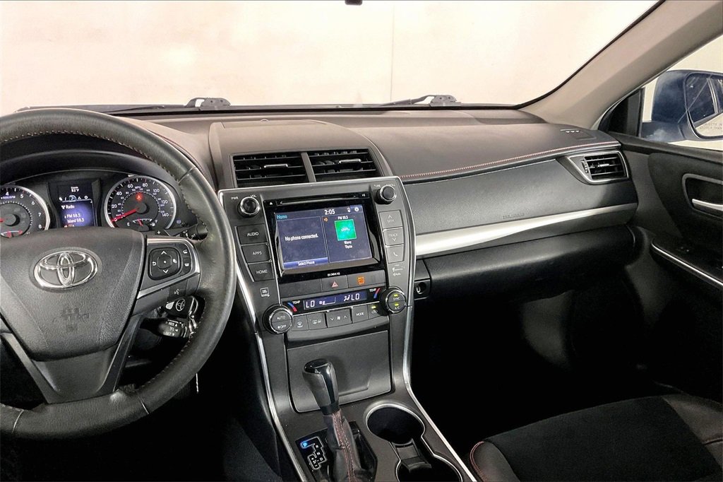 Used 2017 Toyota Camry XSE image 5