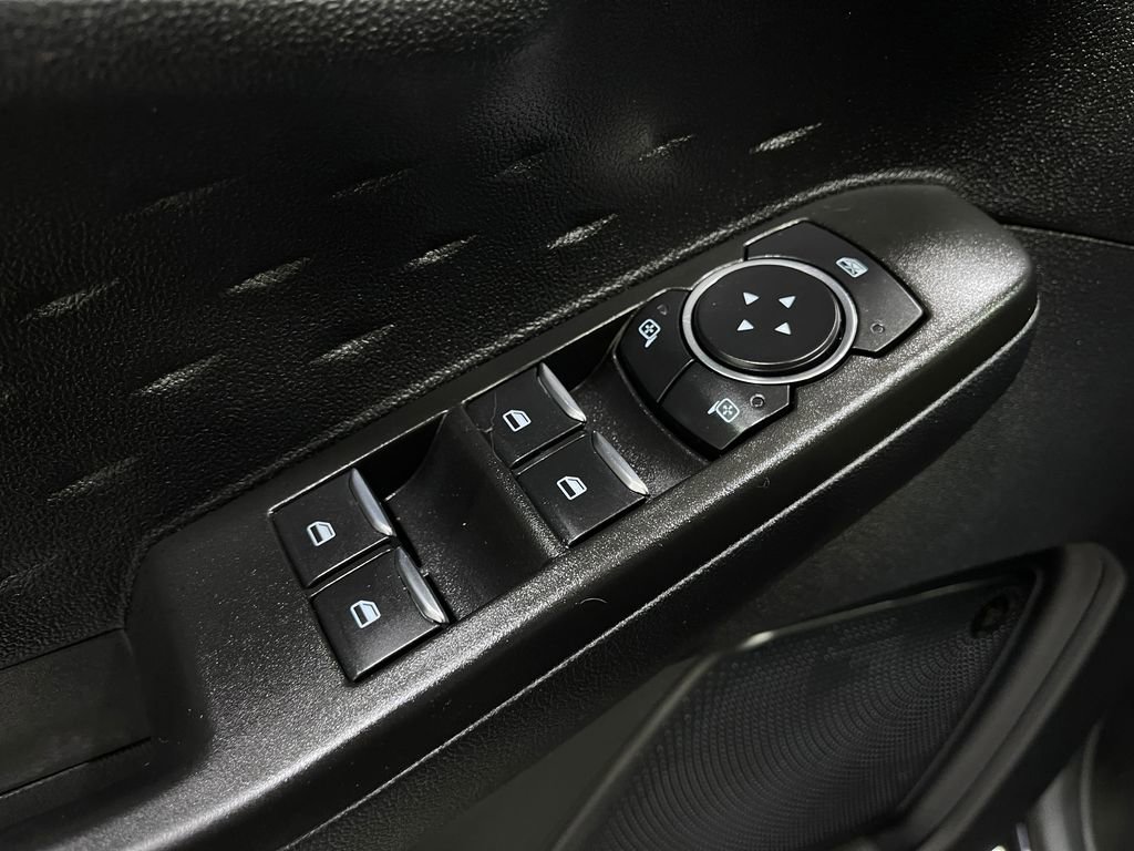 Used 2020 Ford Escape Titanium w/ Titanium Premium Package 2.0 image 17