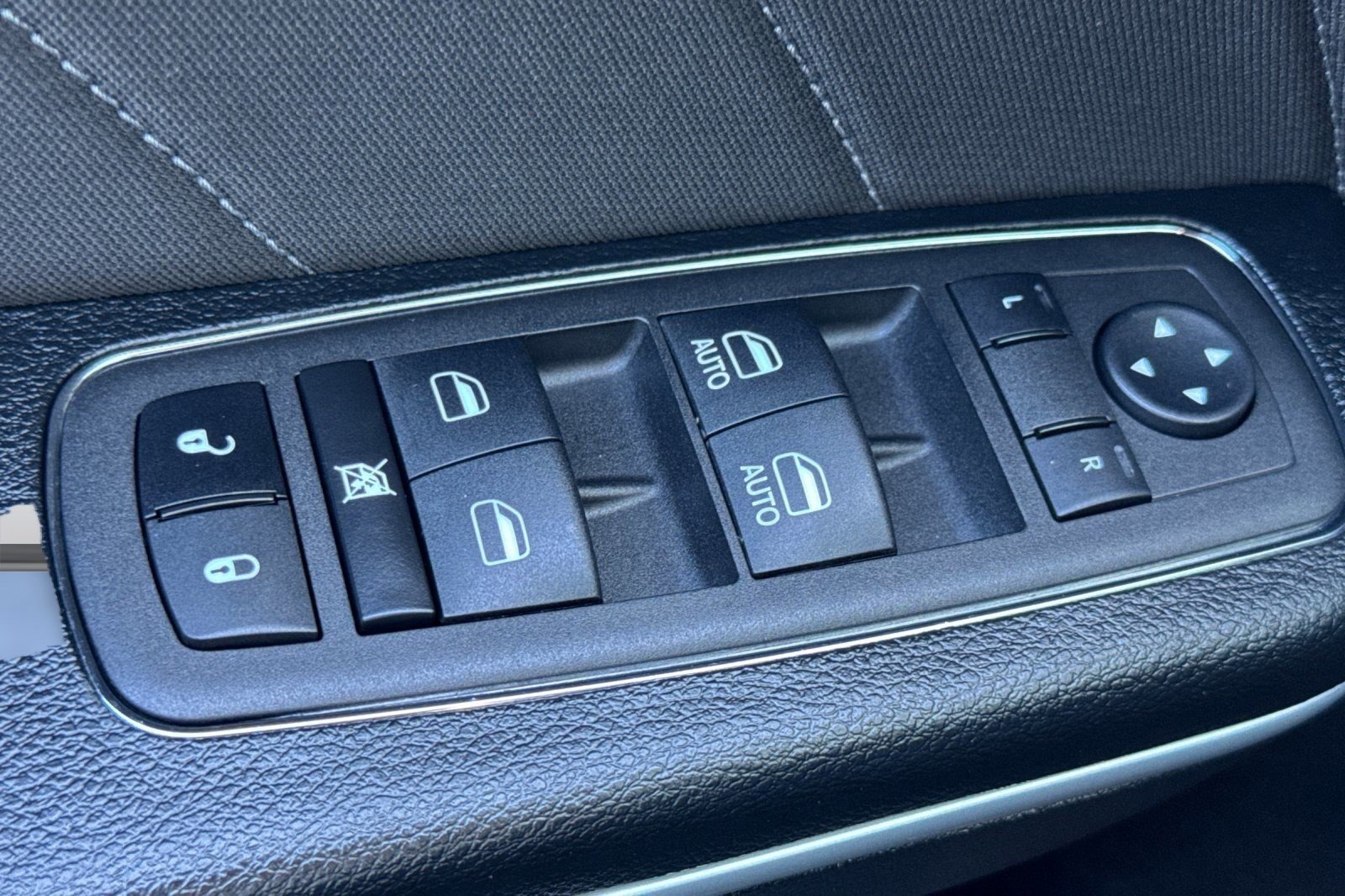 Used 2023 Dodge Charger Scat Pack w/ Navigation & Travel Group image 12