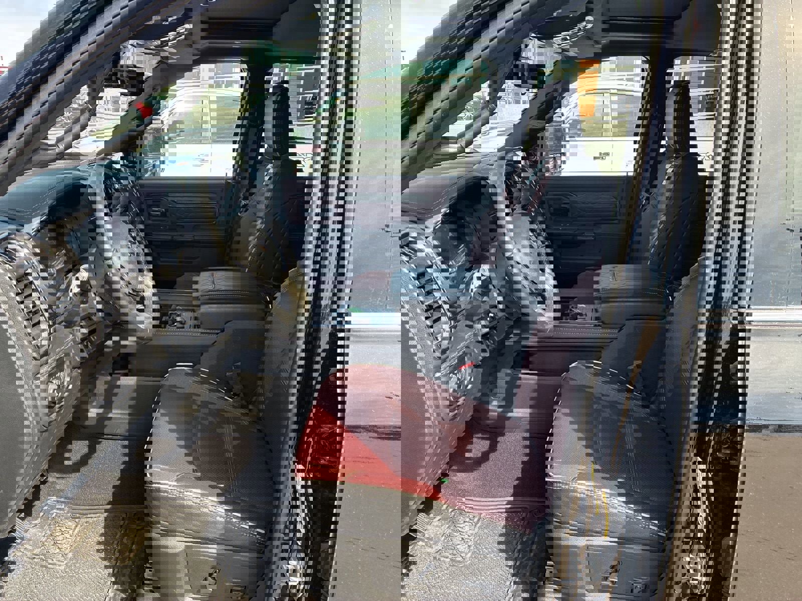 Used 2025 RAM 2500 Limited image 15