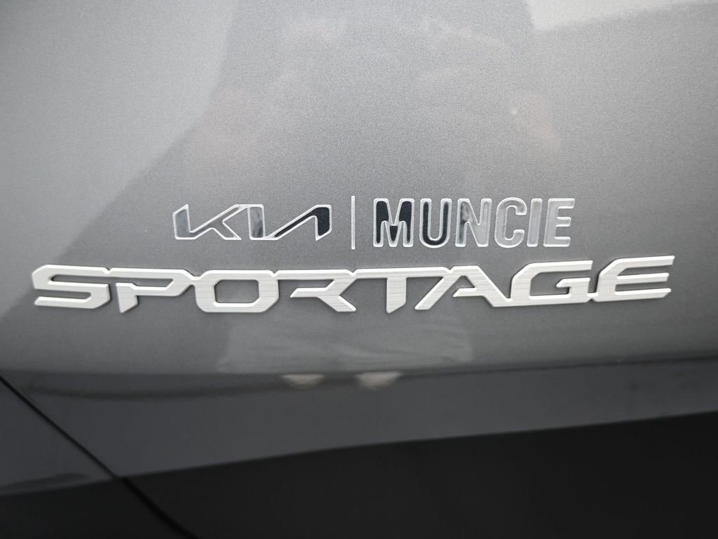 New 2026 Kia Sportage LX image 10