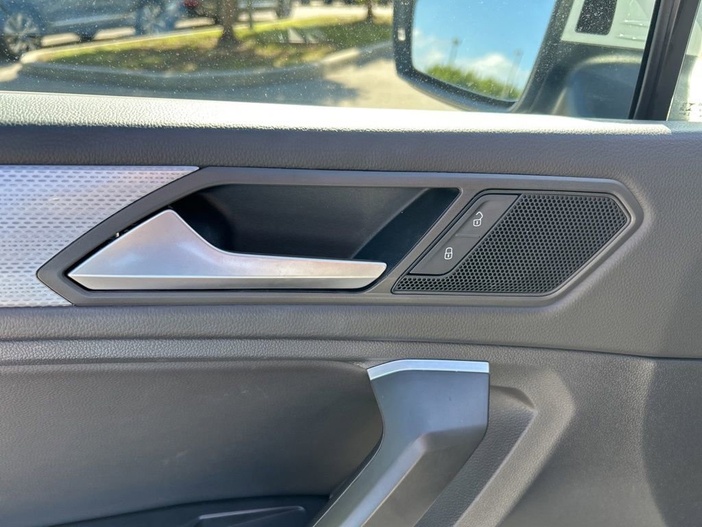 Used 2024 Volkswagen Tiguan S image 17