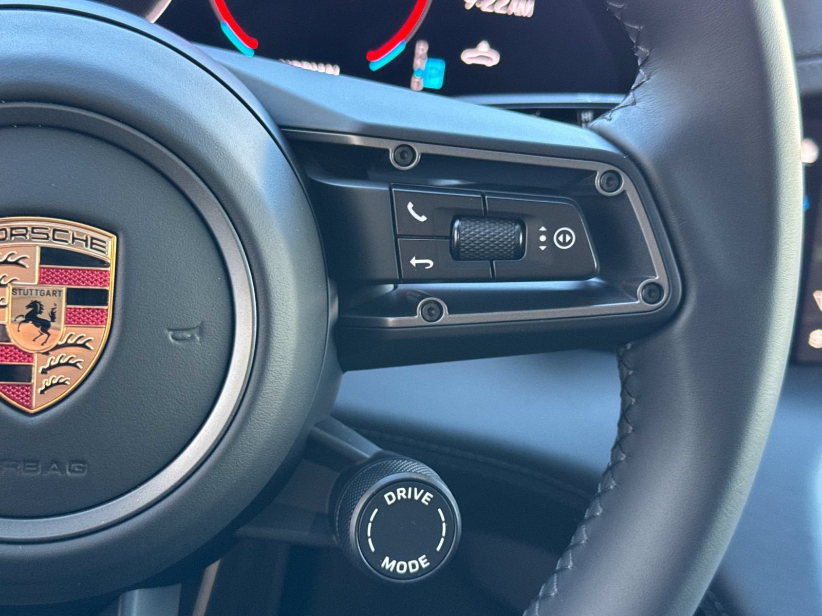 Certified 2025 Porsche Taycan RWD image 29