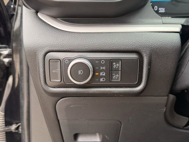Used 2023 Ford Explorer XLT w/ Equipment Group 202A RWD image 8