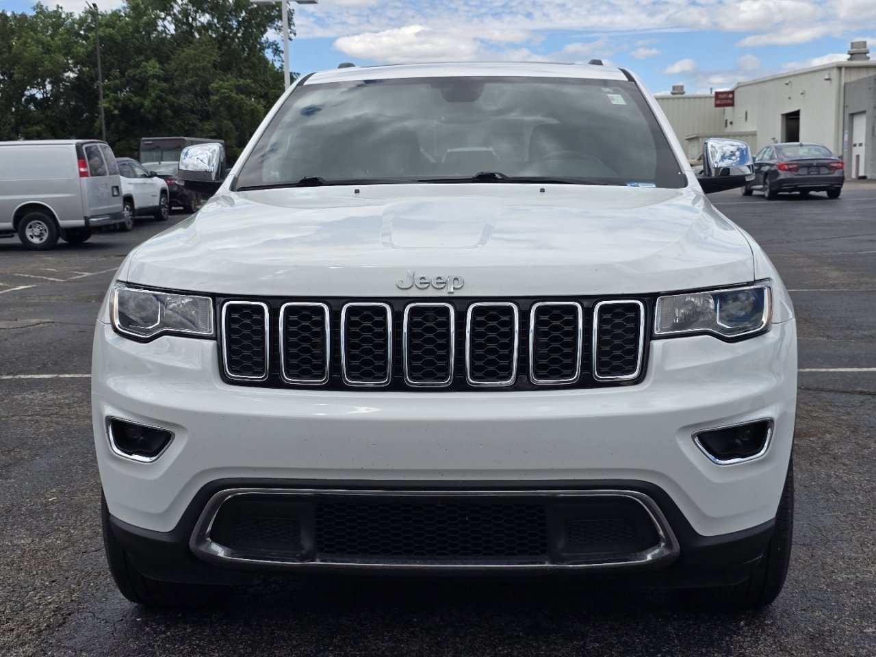 Used 2021 Jeep Grand Cherokee Limited AWD/4WD image 2