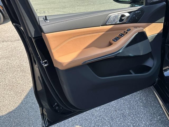 New 2027 BMW X7 xDrive40i w/ M Sport Package AWD/4WD image 13
