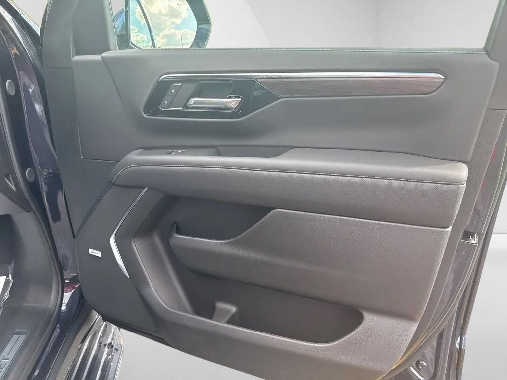 New 2025 Chevrolet Tahoe Premier AWD/4WD image 14