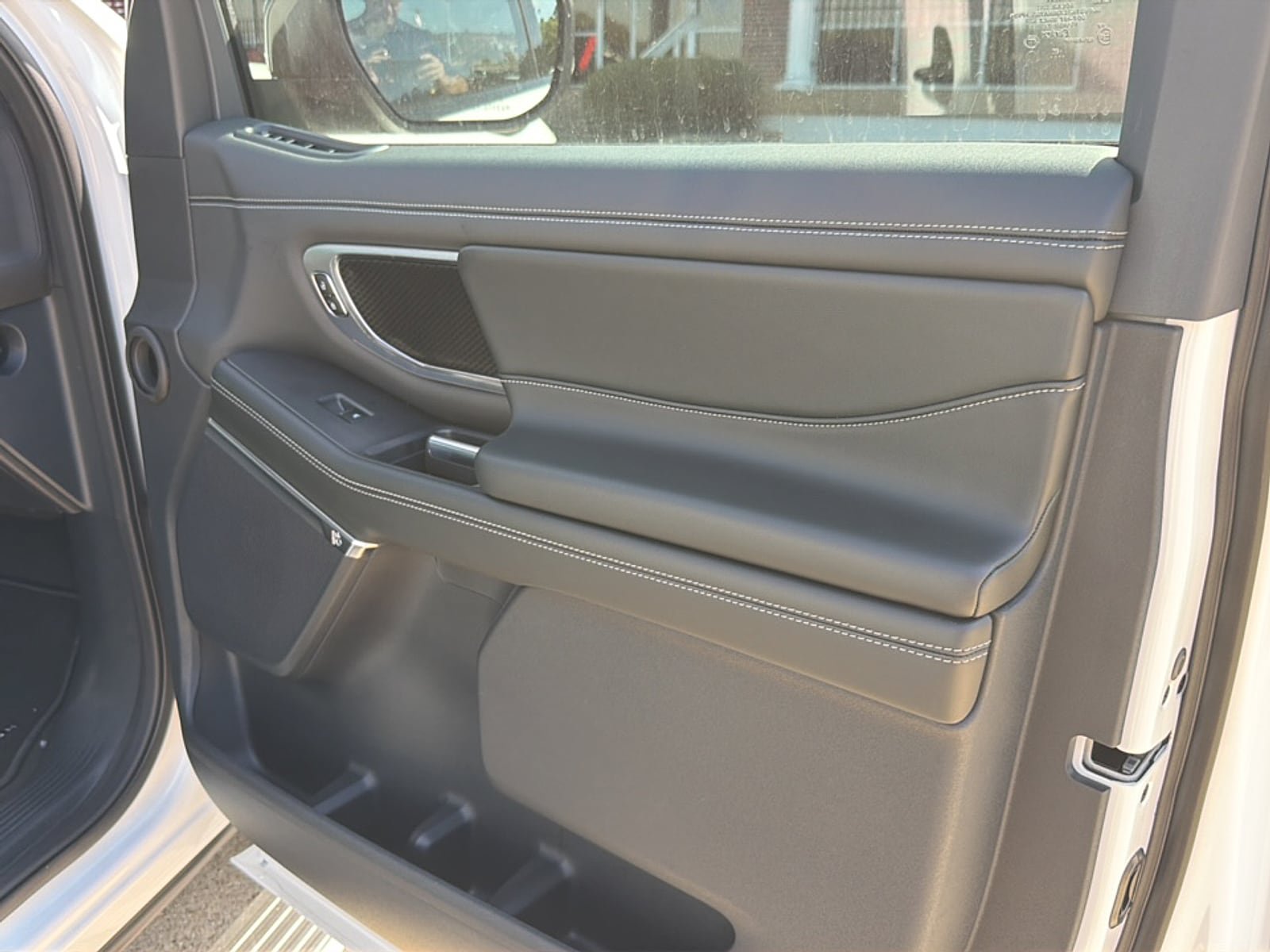 New 2027 Ford Expedition Platinum w/ Stealth Appearance Package AWD/4WD image 18