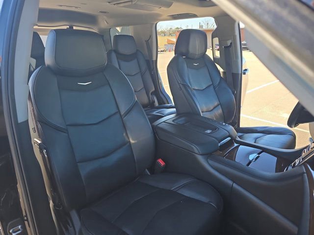 Used 2017 Cadillac Escalade Premium Luxury image 10