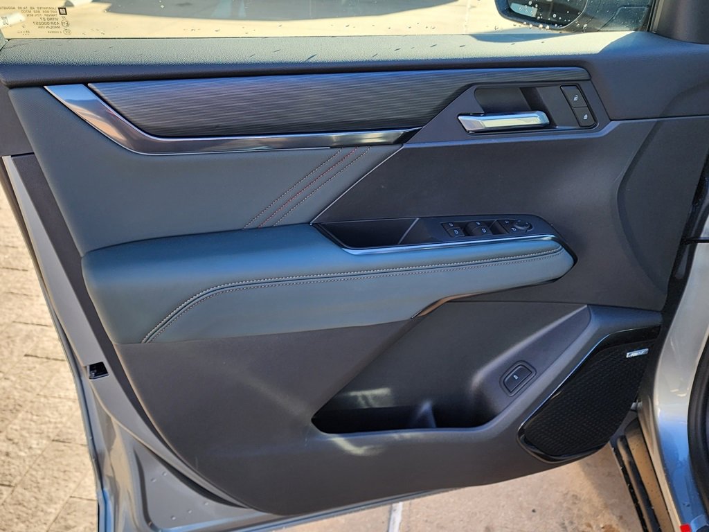 New 2026 GMC Acadia AT4 w/ Luxury Package image 13