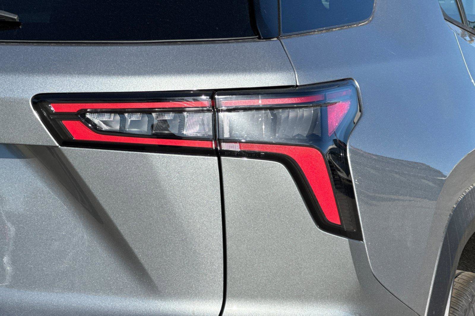 New 2026 Chevrolet Equinox LT w/ Midnight Edition FWD image 35
