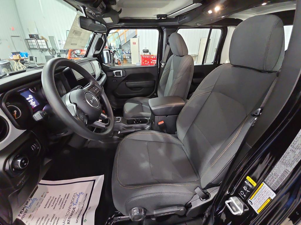 New 2026 Jeep Gladiator Sport image 13