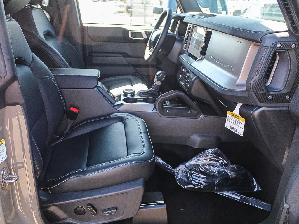New 2025 Ford Bronco Outer Banks image 18