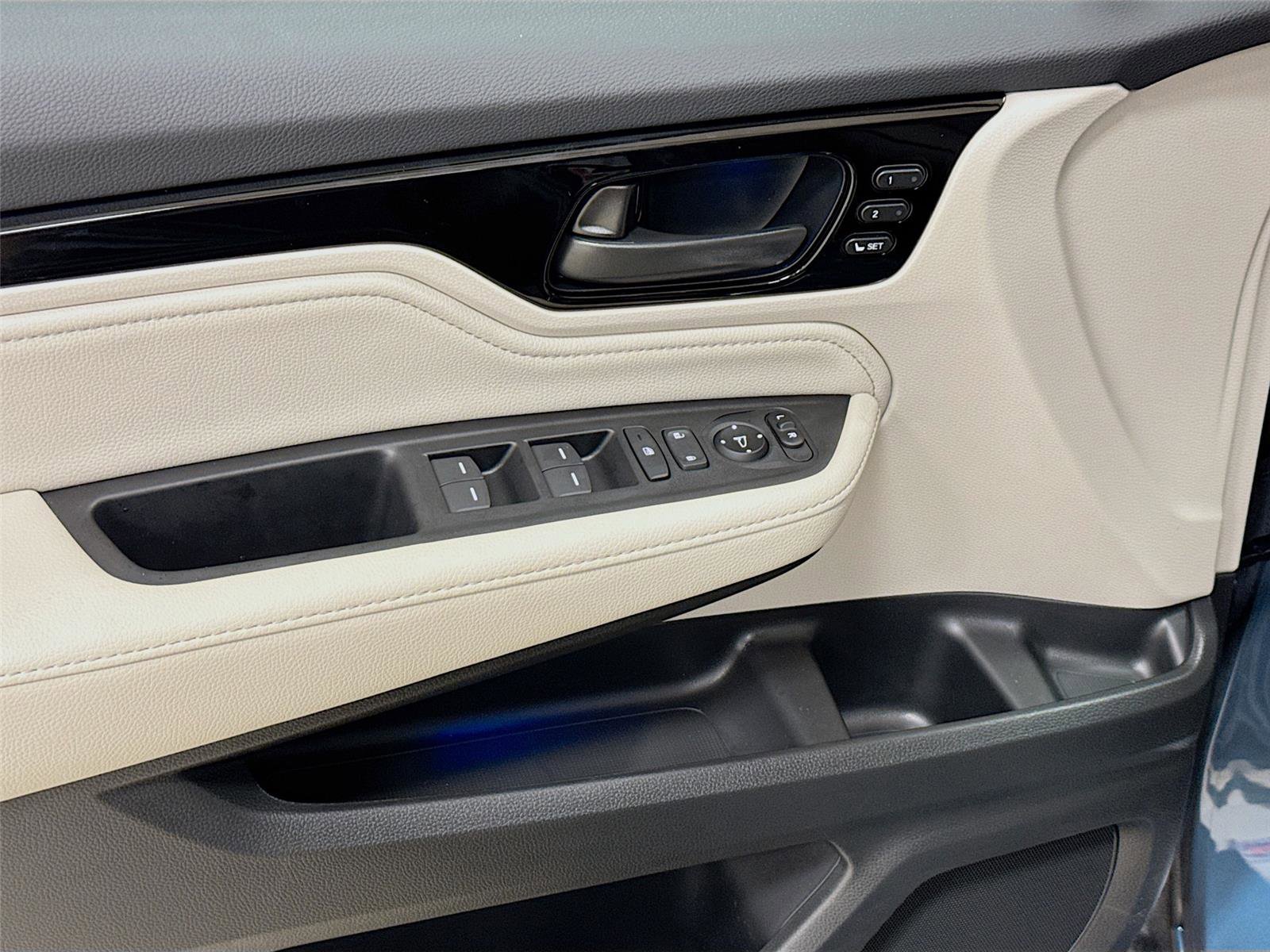 New 2026 Honda Odyssey Touring image 17