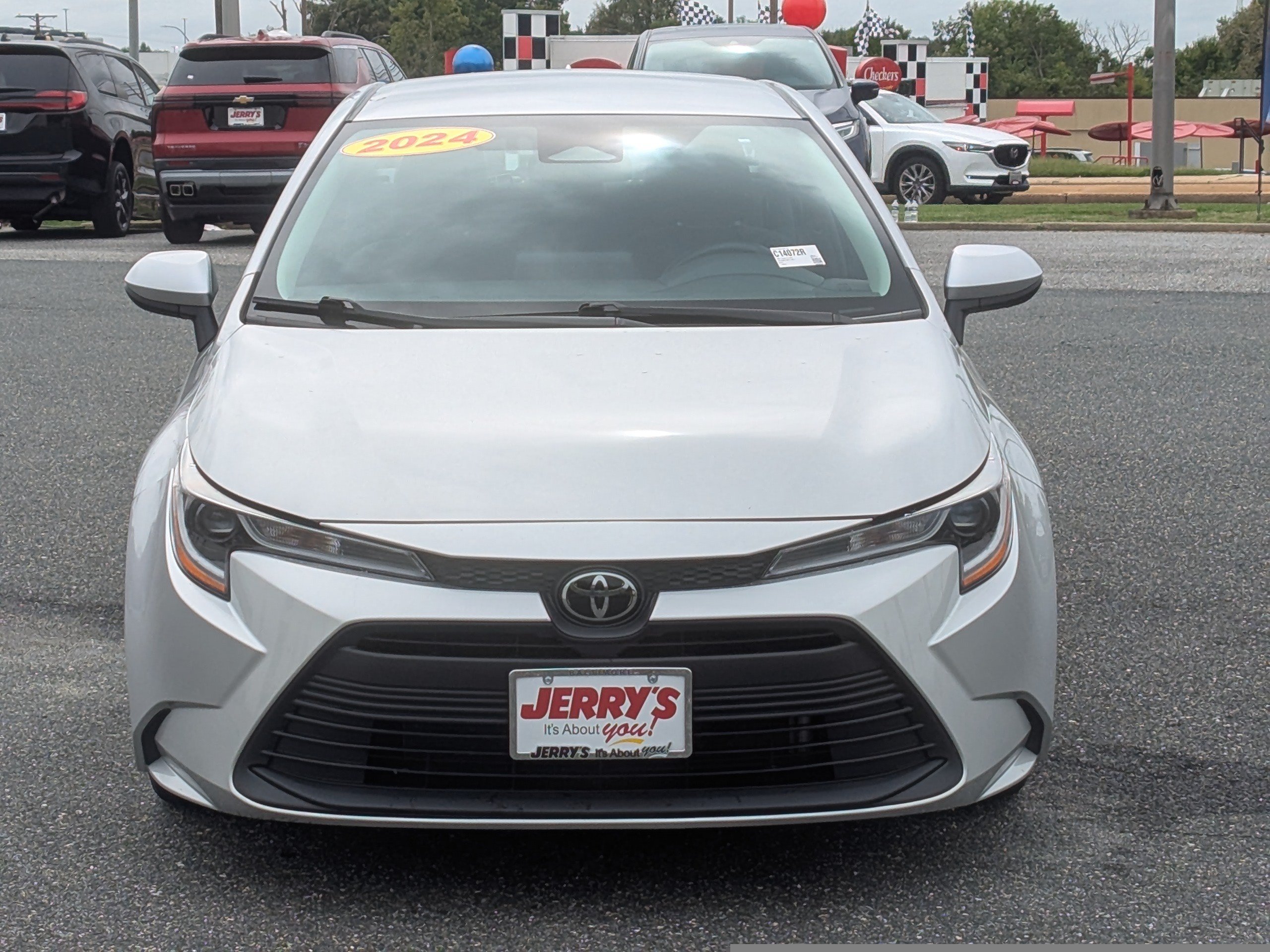 Used 2024 Toyota Corolla LE FWD image 2