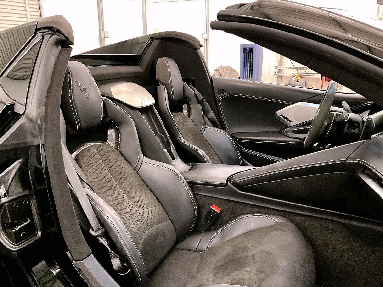 Used 2022 Chevrolet Corvette Stingray Premium Conv w/ Z51 Performance Package RWD image 7