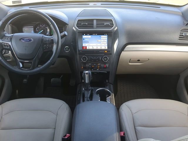 Used 2018 Ford Explorer XLT w/ Equipment Group 202A image 14