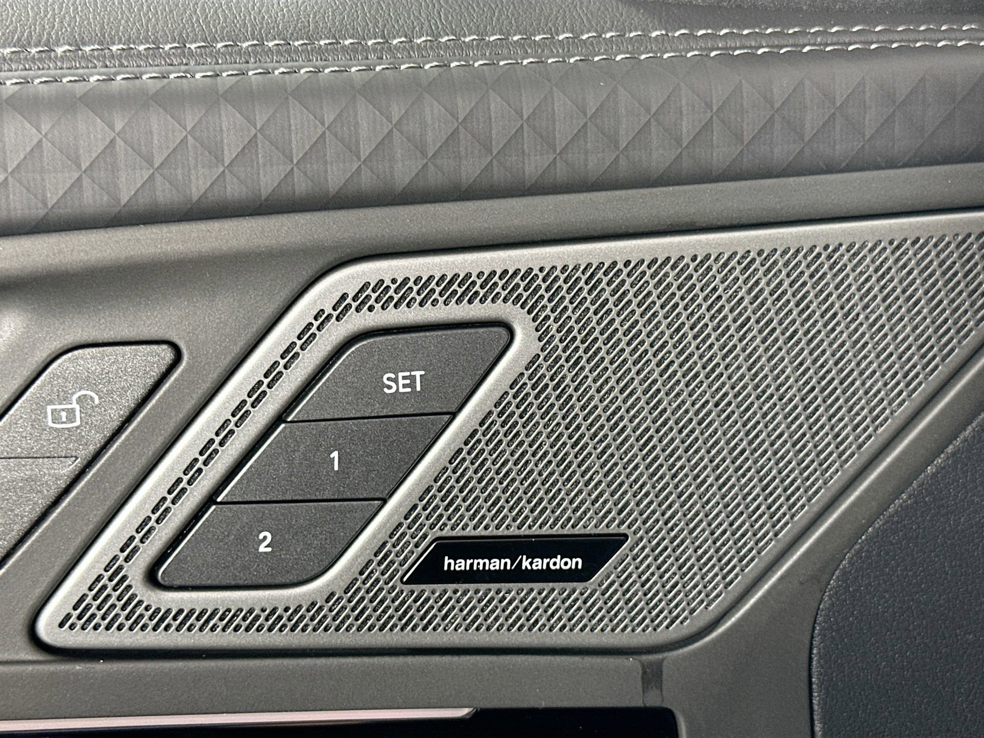 New 2026 BMW X2 xDrive28i w/ Technology Package image 18