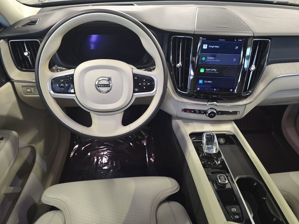 Used 2022 Volvo XC60 T8 Inscription w/ Advanced Package image 19