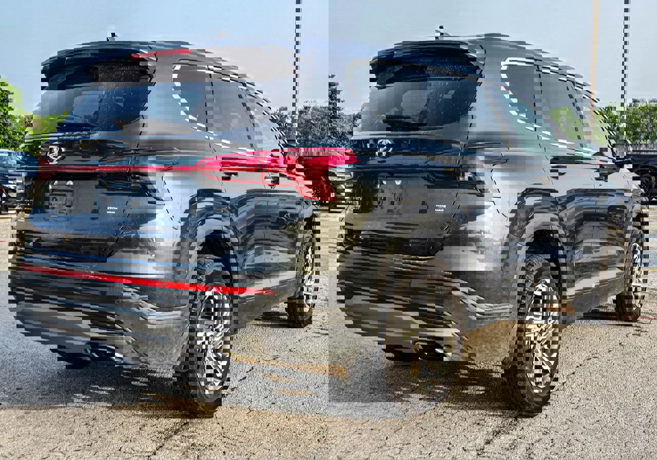 Used 2023 Hyundai Santa Fe SE AWD/4WD image 6