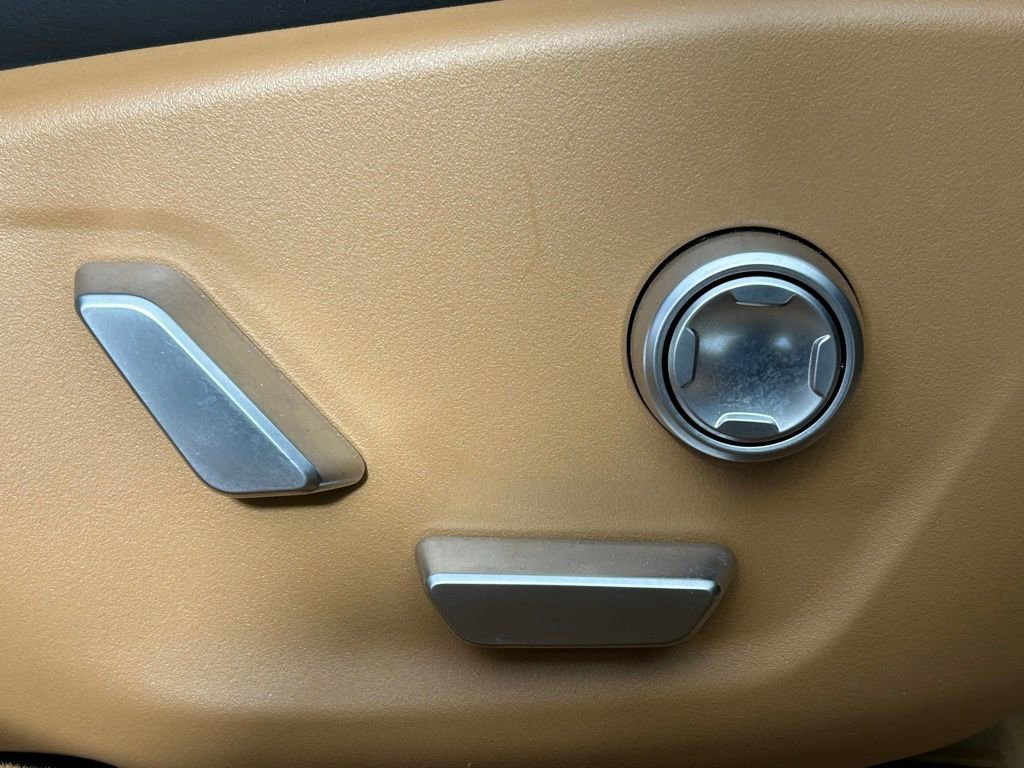 Used 2023 Lucid Air Touring image 11