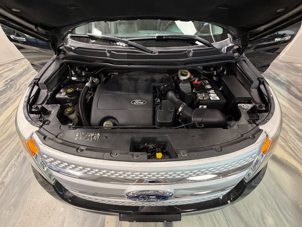 Used 2015 Ford Explorer XLT w/ Equipment Group 202A AWD/4WD image 61