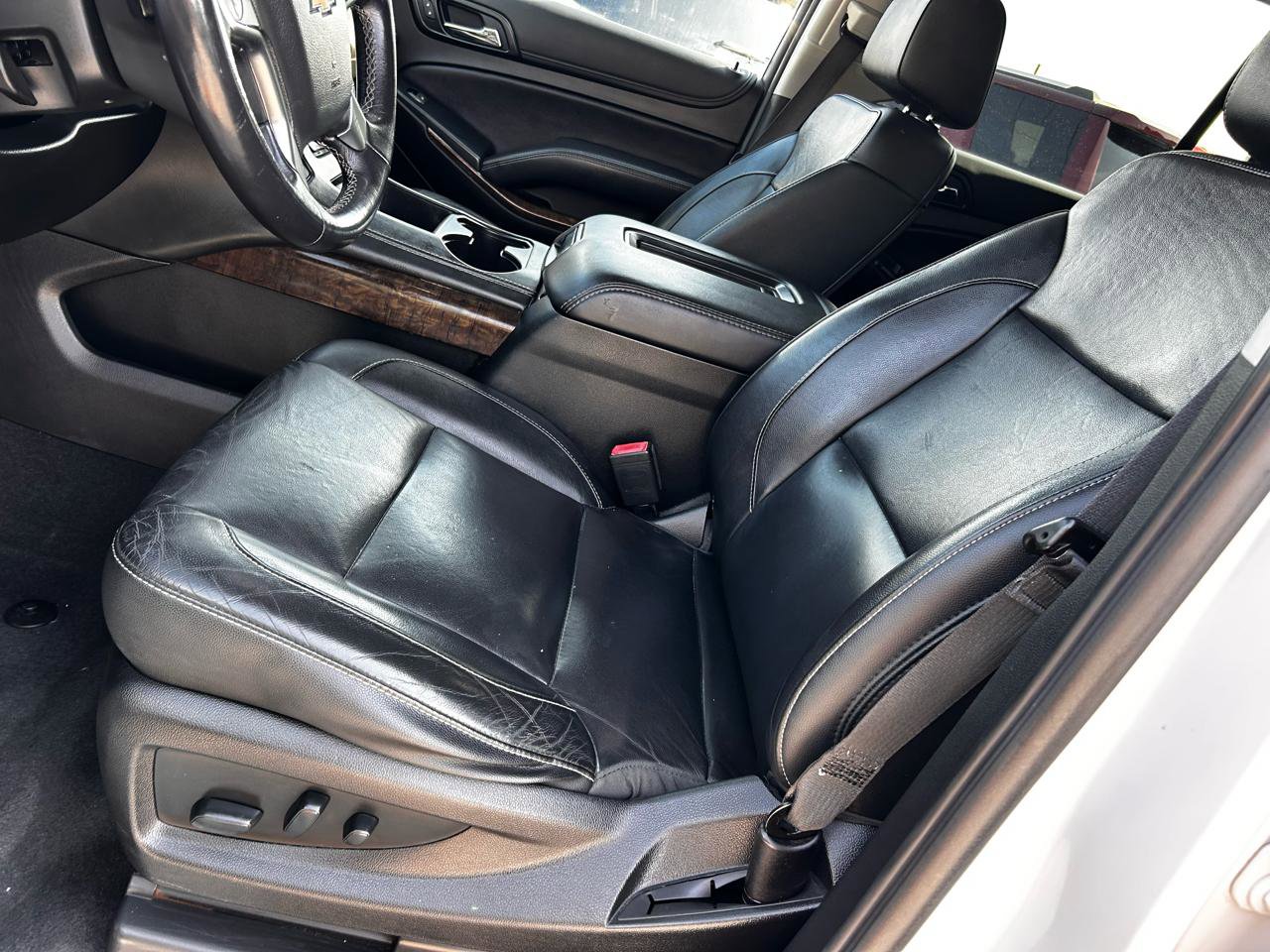 Used 2020 Chevrolet Suburban LT AWD/4WD image 7