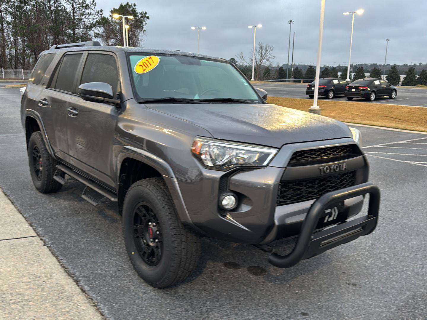 Used 2017 Toyota 4Runner SR5 image 6