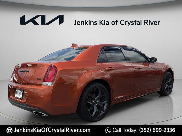 Used 2021 Chrysler 300 Touring L RWD image 7