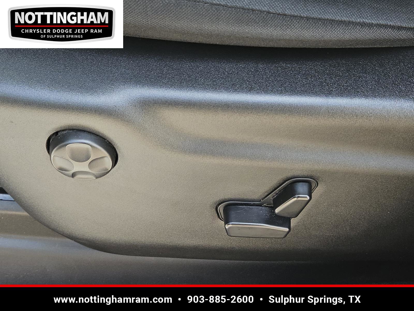 Used 2025 Dodge Durango GT image 29