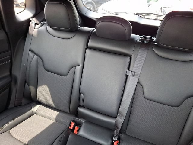 Used 2022 Jeep Compass Latitude w/ Convenience Group AWD/4WD image 18