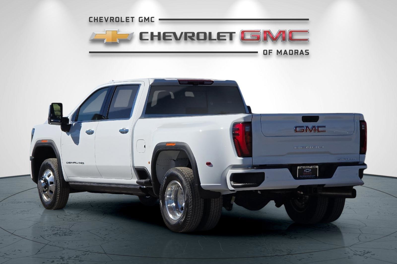 New 2026 GMC Sierra 3500 Denali w/ Denali Reserve Package image 5