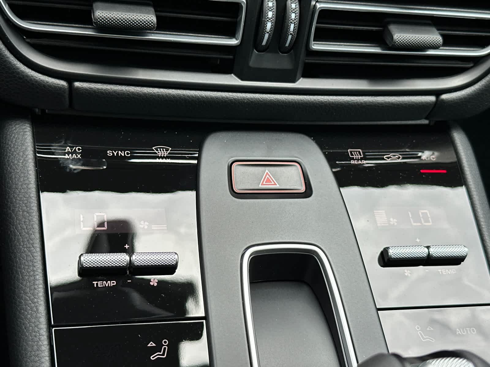 New 2026 Porsche Macan AWD/4WD image 23