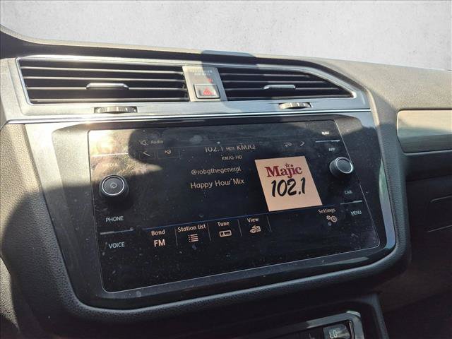 Used 2018 Volkswagen Tiguan SEL w/ R-Line Package FWD image 10