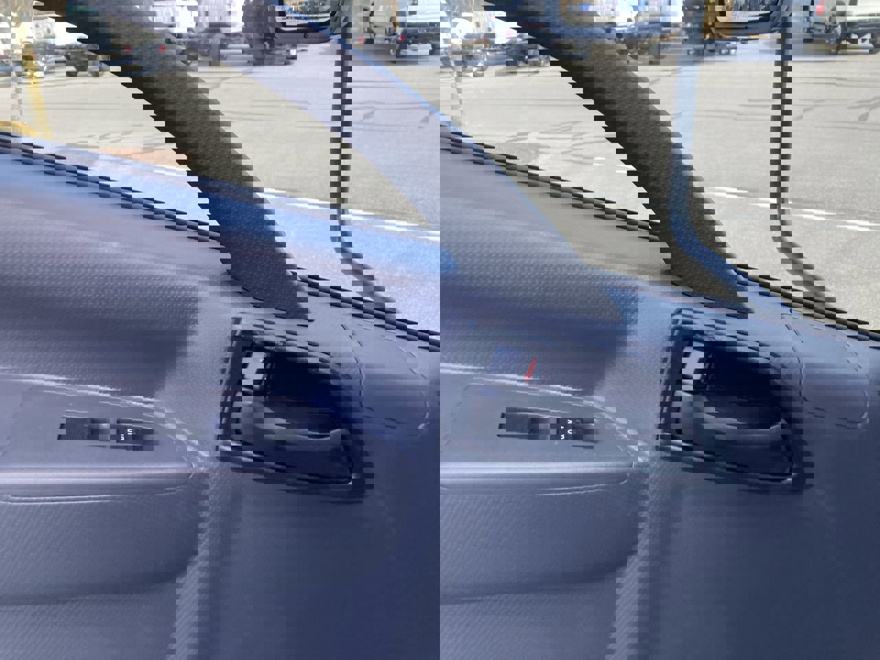 New 2024 Chevrolet Low Cab Forward image 15