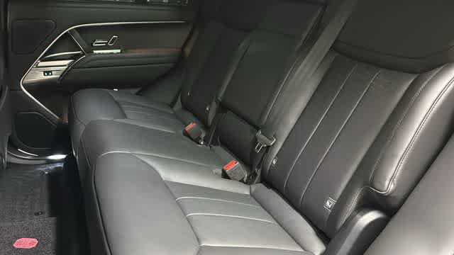 Used 2025 Land Rover Range Rover SE AWD/4WD image 25