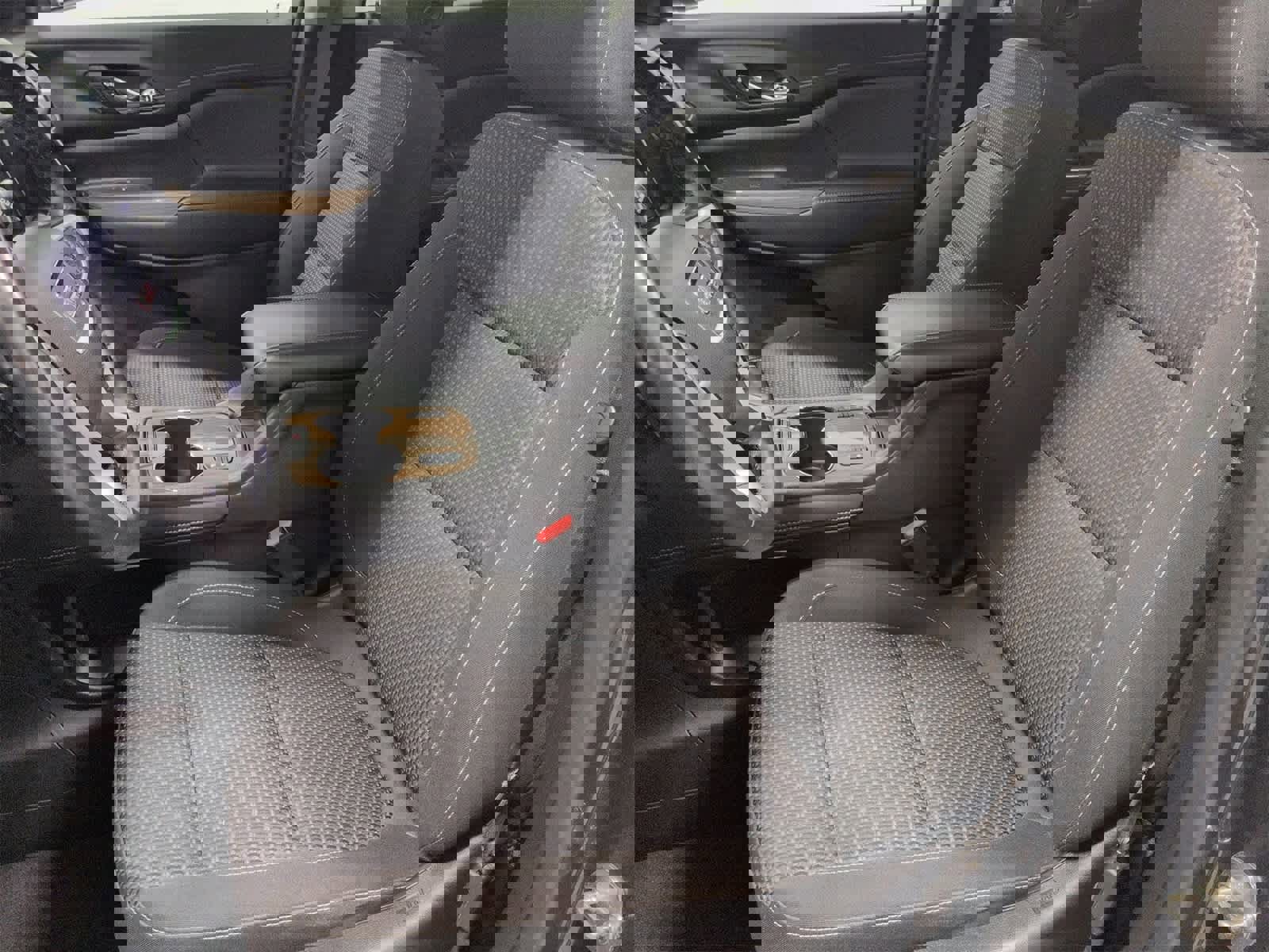 Used 2020 GMC Acadia SLE image 18