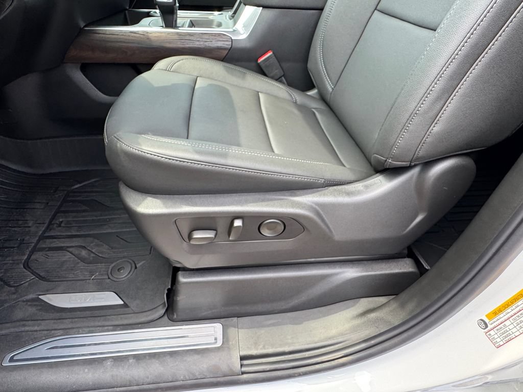 New 2026 GMC Acadia Elevation w/ Black Edition FWD image 12