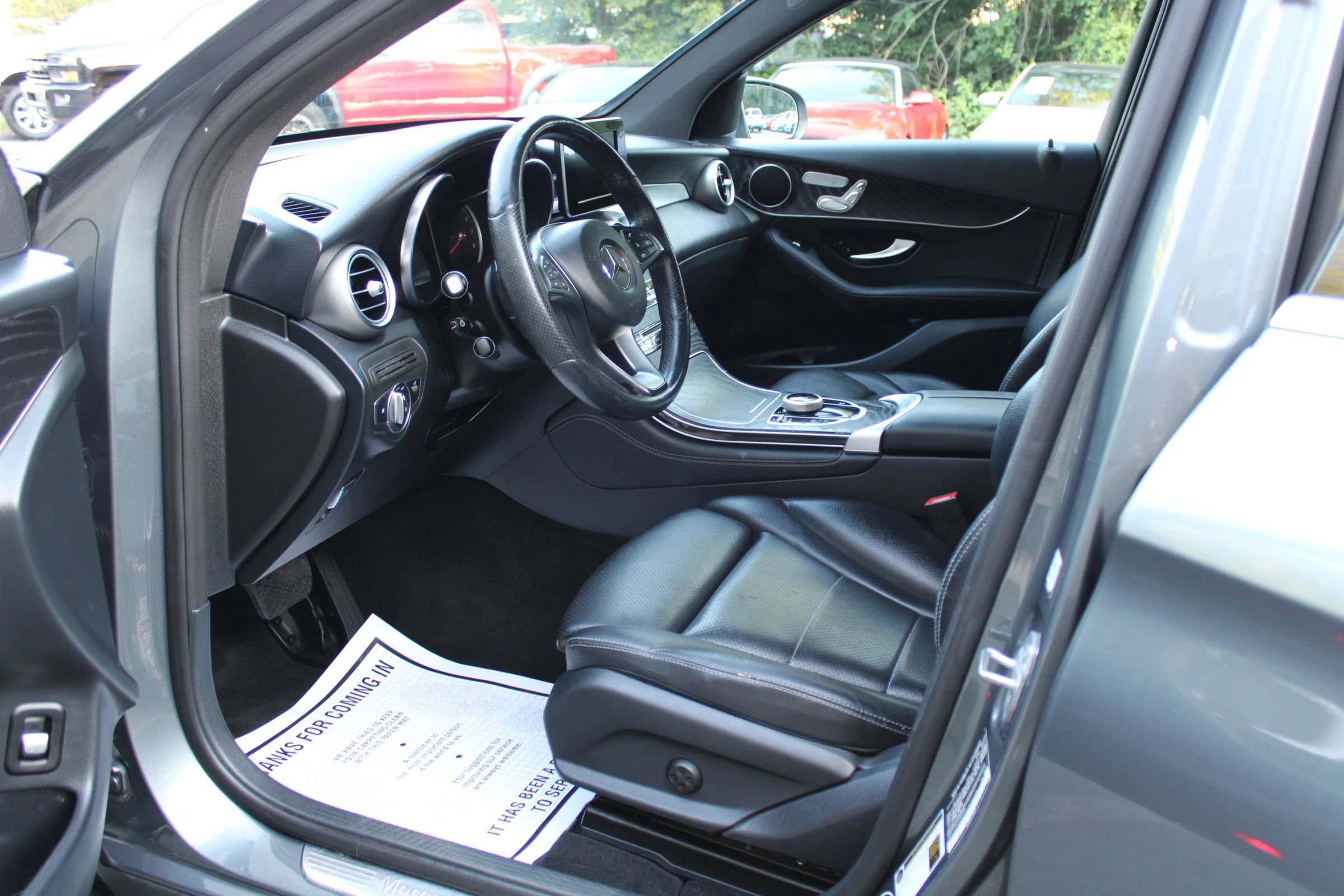 Used 2018 Mercedes-Benz GLC 300 4MATIC image 18