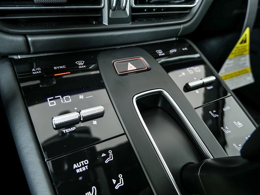 New 2026 Porsche Macan GTS image 18