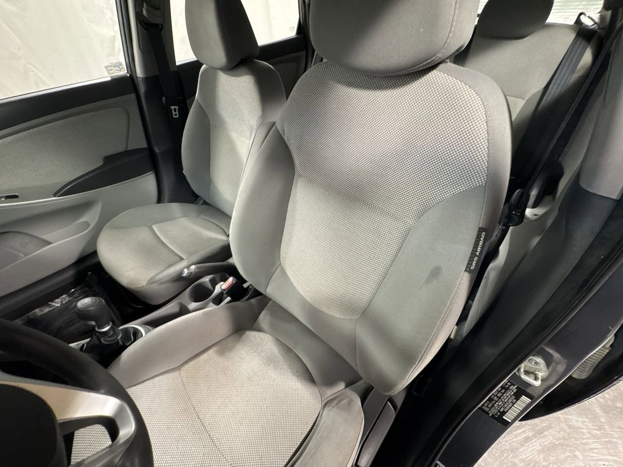 Used 2012 Hyundai Accent GLS w/ Comfort Pkg 2 FWD image 18