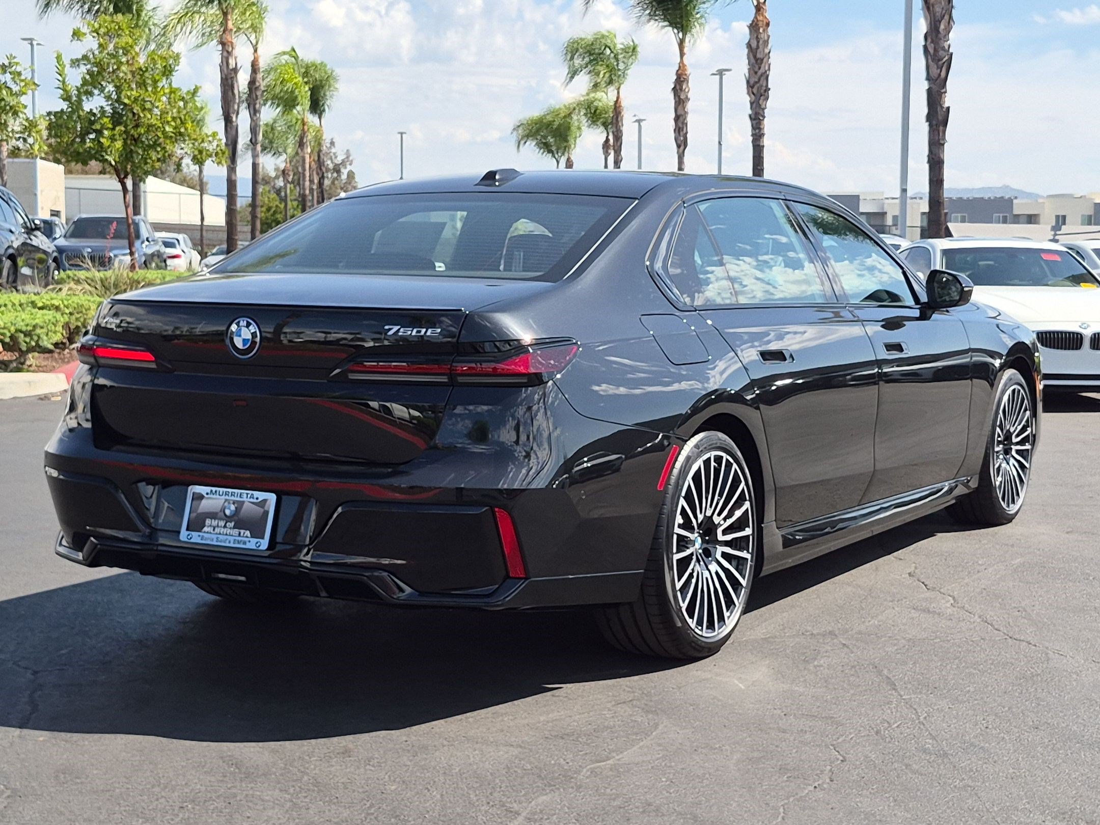 New 2026 BMW 750e xDrive w/ Premium Package AWD/4WD image 10