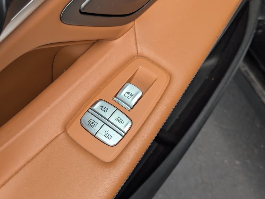 Used 2022 BMW 740i w/ Premium Package RWD image 33