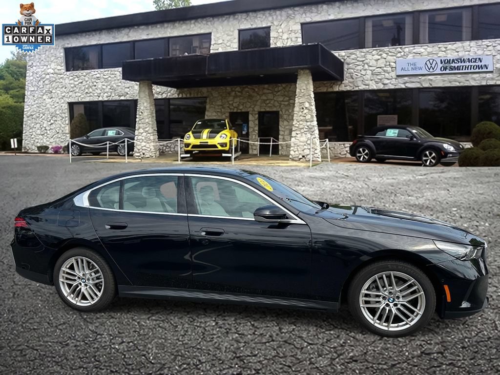 Used 2024 BMW 530i xDrive w/ Convenience Package AWD/4WD image 4