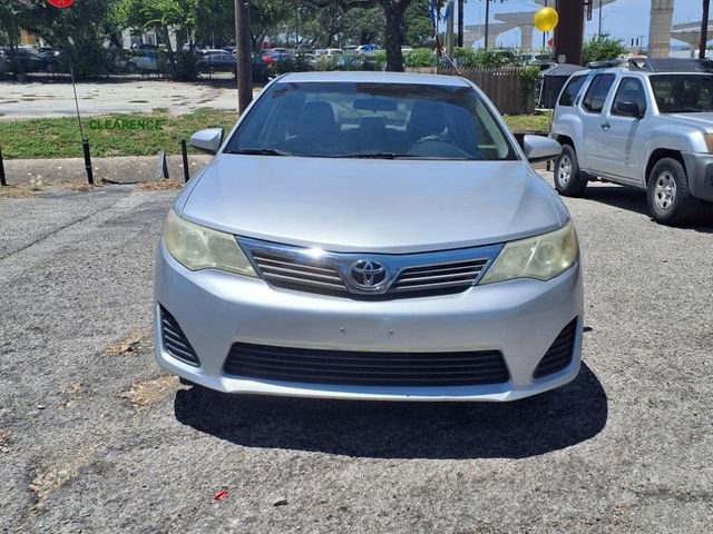 Used 2012 Toyota Camry L FWD image 2