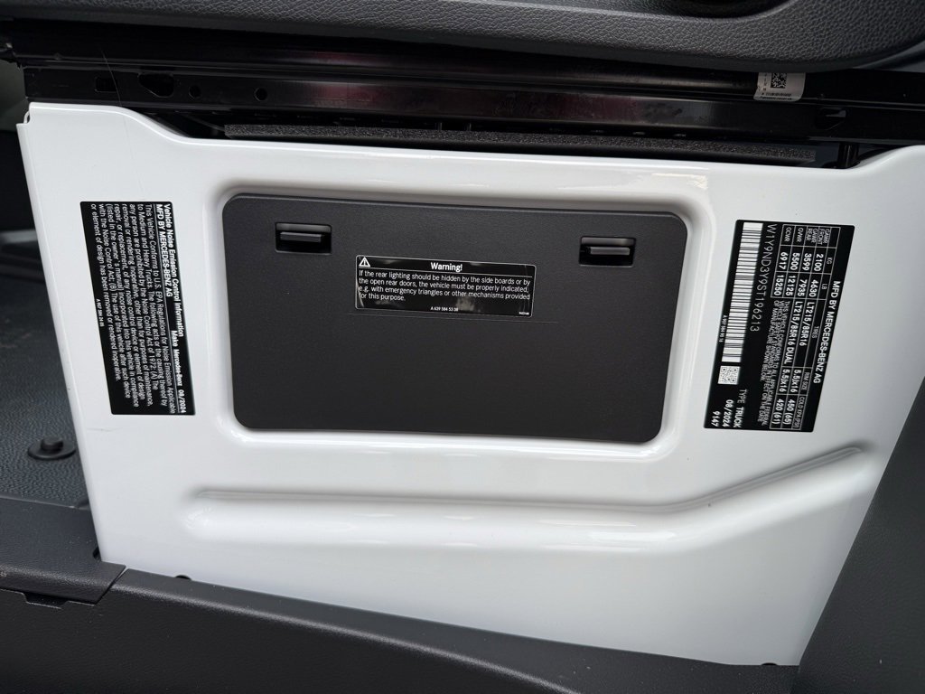 New 2025 Mercedes-Benz Sprinter 4500 image 23
